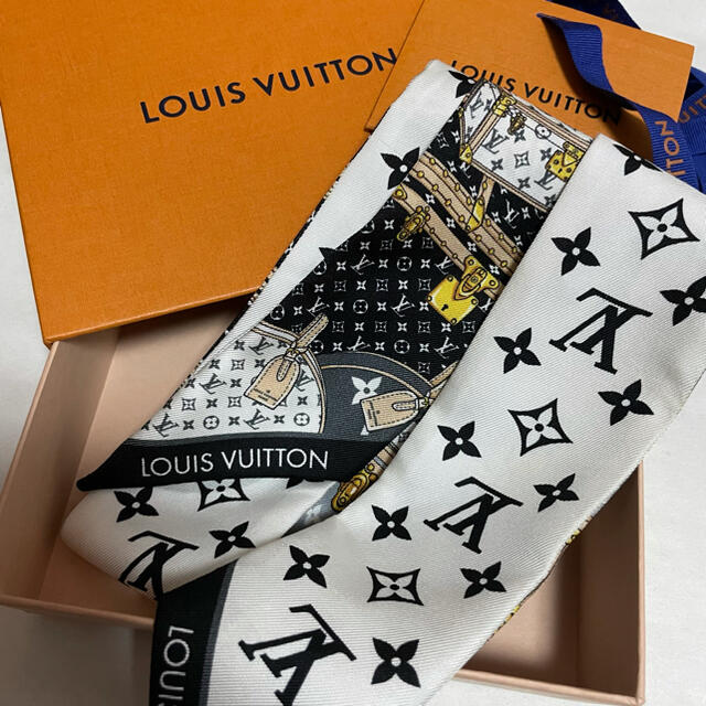 LOUIS VUITTON   ルイヴィトン♡ツイリースカーフの通販 by co's shop