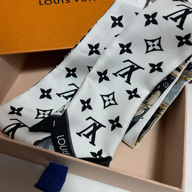 LOUIS VUITTON - ルイヴィトン♡ツイリースカーフの通販 by co's shop