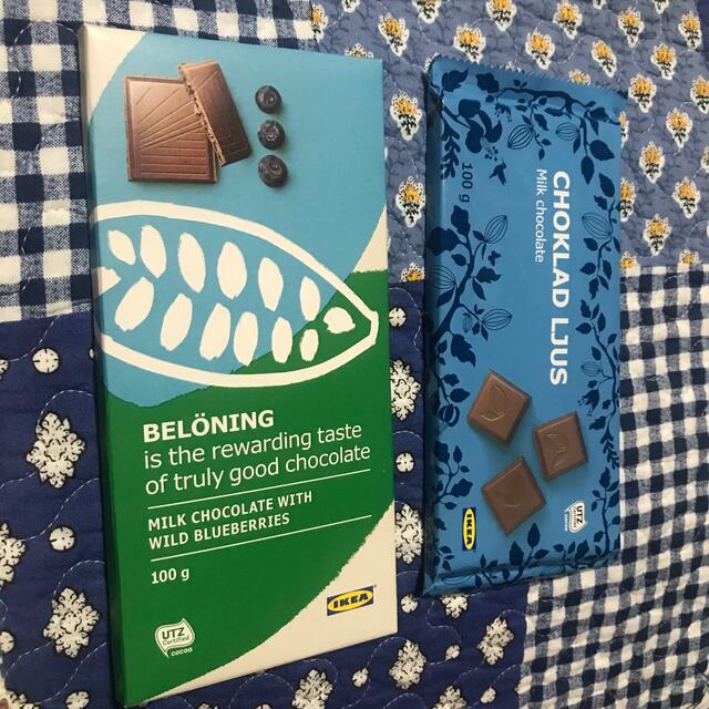 IKEA(イケア)のIKEA チョコレート　ワイルドブルーベリー　　ミルクチョコレート 食品/飲料/酒の食品(菓子/デザート)の商品写真