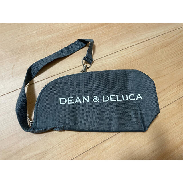 DEAN & DELUCA(ディーンアンドデルーカ)のDEAN&DELUCAボトルケース　GLOW  2021年 08月号付録 エンタメ/ホビーの雑誌(その他)の商品写真