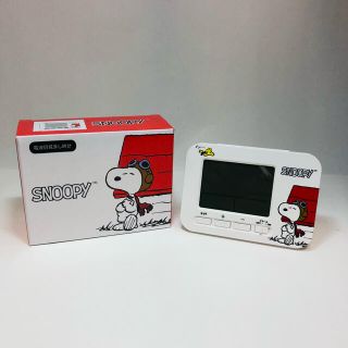 スヌーピー　SNOOPY  電波置き時計　目覚まし時計(置時計)