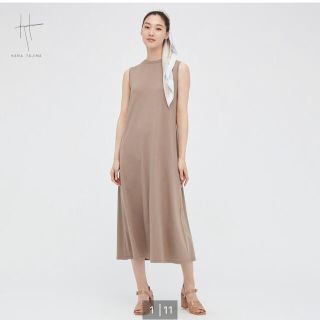 ユニクロ(UNIQLO)のユニクロ　ハナタジマ　ロングフレアーワンピース　XL 34brown(ロングワンピース/マキシワンピース)