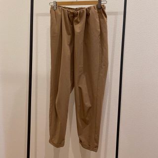 スピックアンドスパン(Spick & Span)のベージュ　パンツ(カジュアルパンツ)