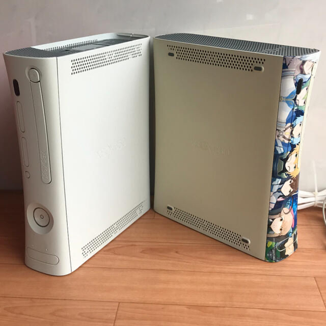 Xbox360(エックスボックス360)のXBOX   360    本体2台 ＋ソフト  10本付き エンタメ/ホビーのゲームソフト/ゲーム機本体(家庭用ゲーム機本体)の商品写真