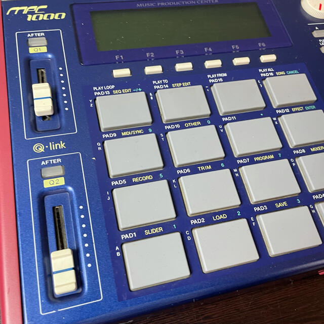 AKAI MPC1000 サンプラー　中古品　アカイ　クーポン利用可 楽器のDJ機器(その他)の商品写真