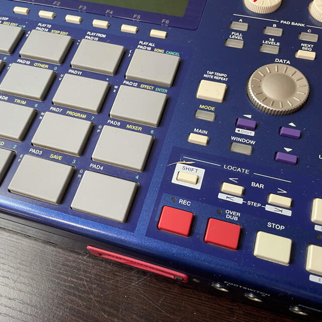 AKAI MPC1000 サンプラー　中古品　アカイ　クーポン利用可 楽器のDJ機器(その他)の商品写真