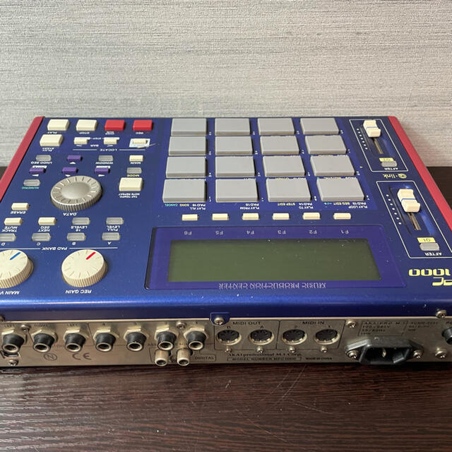 AKAI MPC1000 サンプラー　中古品　アカイ　クーポン利用可 楽器のDJ機器(その他)の商品写真