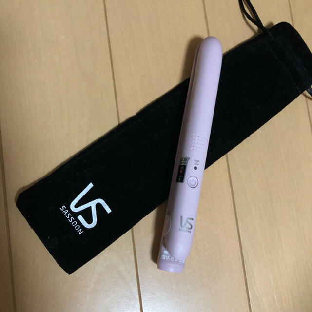 VSモバイルミニ　ストレートアイロン　給電式 スマホ/家電/カメラの美容/健康(ヘアアイロン)の商品写真