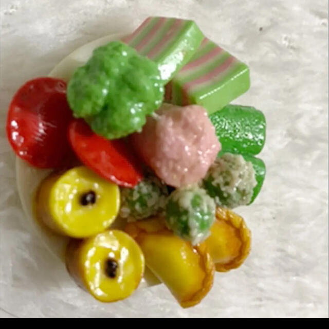 精巧　ミニチュアマグネット　インドネシア料理5つセット ハンドメイドのおもちゃ(ミニチュア)の商品写真