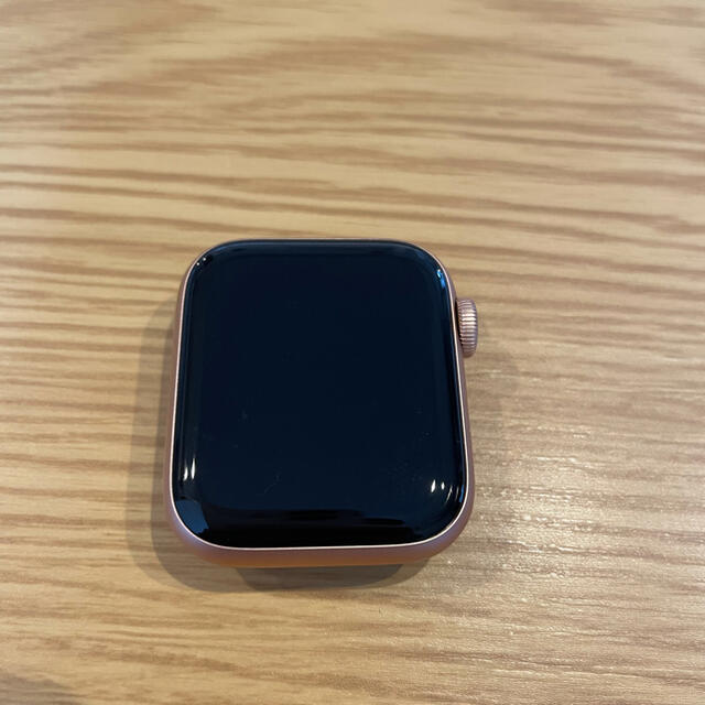 Apple Watch(アップルウォッチ)のApple Watch SE(GPSモデル) 40mm レディースのファッション小物(腕時計)の商品写真