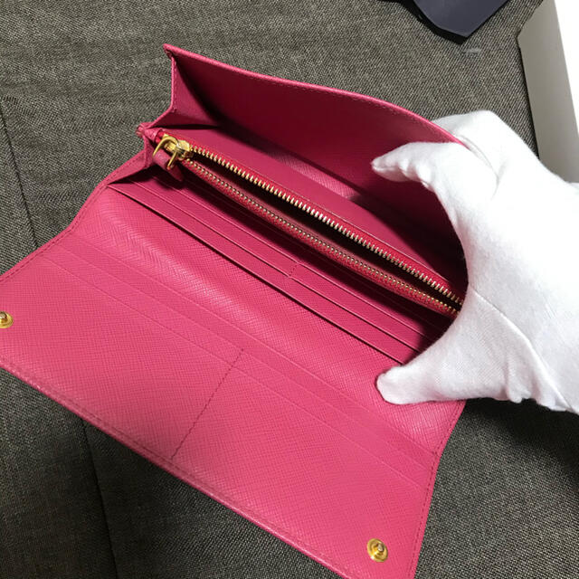 PRADA(プラダ)の※別角度&付属品の写真です レディースのファッション小物(財布)の商品写真