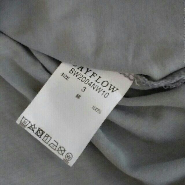BAYFLOW(ベイフロー)のベイフロー限定値下げ レディースのトップス(Tシャツ(半袖/袖なし))の商品写真