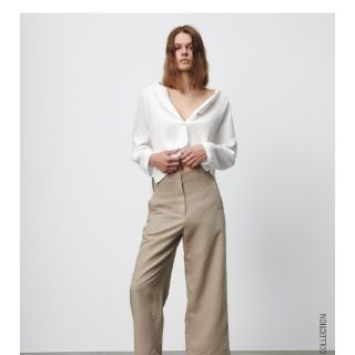 ザラ(ZARA)の新品未使用 ZARA ハイウエストストレートカットパンツ(カジュアルパンツ)