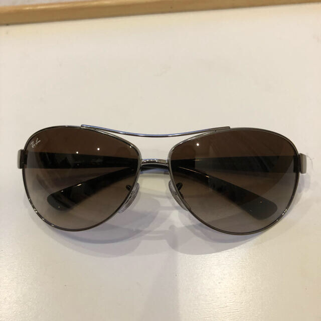 Ray-Ban(レイバン)のRay Ban メンズのファッション小物(サングラス/メガネ)の商品写真