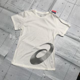 アシックス(asics)の新品　未使用品　アシックス　レディースMサイズ　白　半袖Tシャツ(Tシャツ(半袖/袖なし))