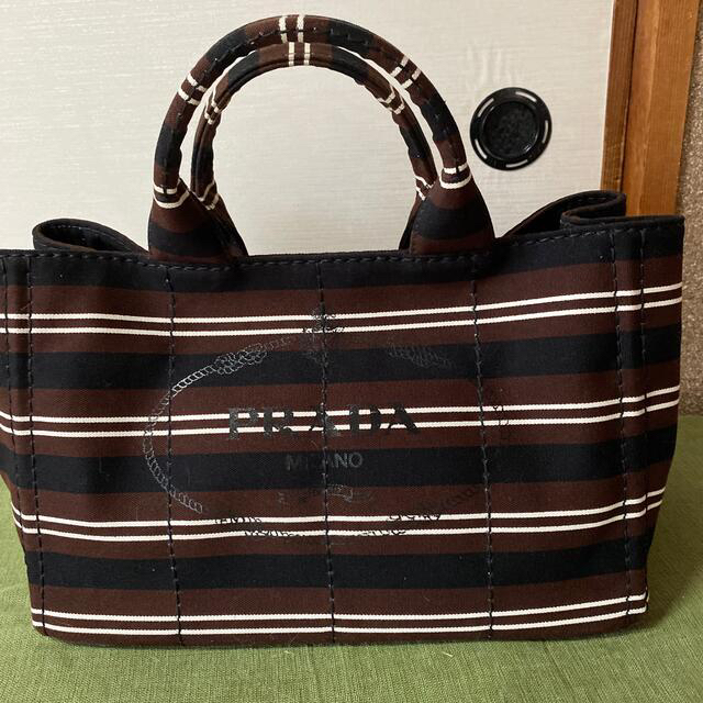 ☆正規品☆　PRADA プラダ　CANAPA Mサイズ　新品未使用