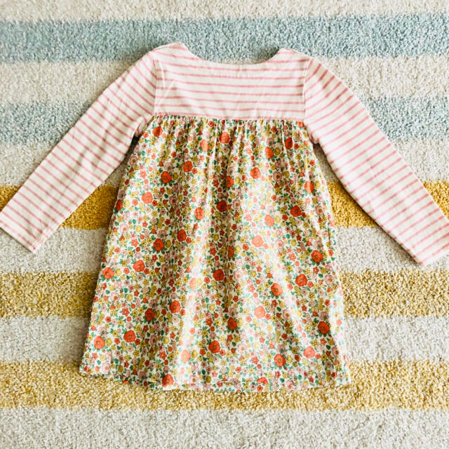 Boden(ボーデン)のMini Boden フラワーボーダーワンピース　2-3歳　98cm キッズ/ベビー/マタニティのキッズ服女の子用(90cm~)(ワンピース)の商品写真