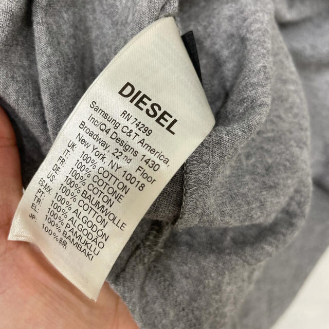 DIESEL(ディーゼル)のdiesel✩︎グレーロンT レディースのトップス(Tシャツ(長袖/七分))の商品写真