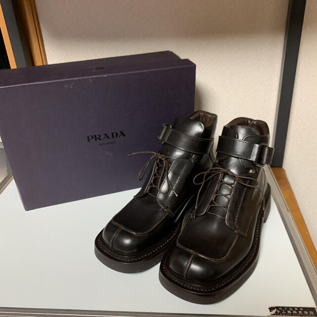 PRADA(プラダ)の新品　PRADA プラダ　レースアップブーツ  ブラウン　サイズ6 1/2 メンズの靴/シューズ(ブーツ)の商品写真