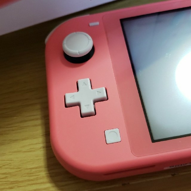 Nintendo Switch Lite　スイッチライト コーラルピンク