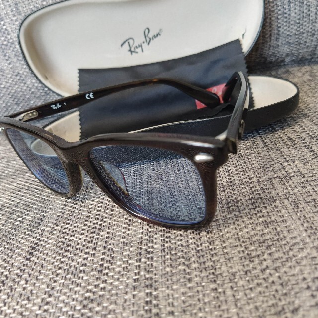 Ray-Ban(レイバン)の美品✨ Ray-Ban レイバン ウェリントン型 ブラック メンズのファッション小物(サングラス/メガネ)の商品写真