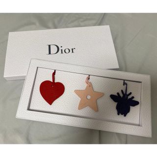 ディオール(Dior)の【新品】Dior ギフト ノベルティ チャーム 3種 箱付き(ノベルティグッズ)