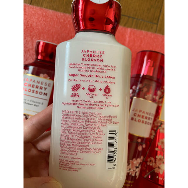 Bath & Body Works(バスアンドボディーワークス)のBath&Bodywork Japan cheery blooms Set4本。 コスメ/美容のスキンケア/基礎化粧品(化粧水/ローション)の商品写真