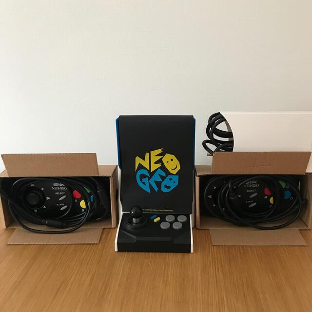 NEOGEO(ネオジオ)のNEOGEO mini ネオジオミニ INTERNATIONAL セット エンタメ/ホビーのゲームソフト/ゲーム機本体(家庭用ゲーム機本体)の商品写真