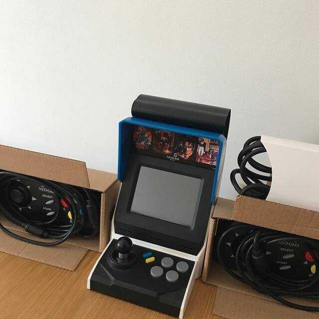 NEOGEO(ネオジオ)のNEOGEO mini ネオジオミニ INTERNATIONAL セット エンタメ/ホビーのゲームソフト/ゲーム機本体(家庭用ゲーム機本体)の商品写真