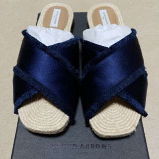 ユナイテッドアローズ(UNITED ARROWS)の★新品★UNITED ARROWS　フラットサンダル　ネイビー　サイズ36(サンダル)