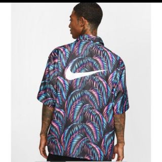 ナイキ(NIKE)の美中古　NIKE Dri Fit フローラルシャツ　XL(シャツ)