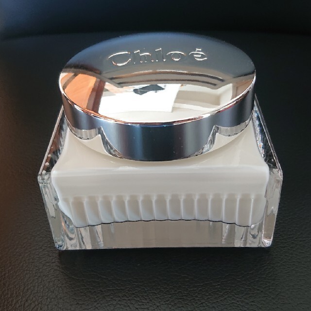 Chloe(クロエ)のまぴ様専用 クロエ CHLOE クロエ パフューム ボディクリーム 150ml  コスメ/美容のボディケア(ボディクリーム)の商品写真