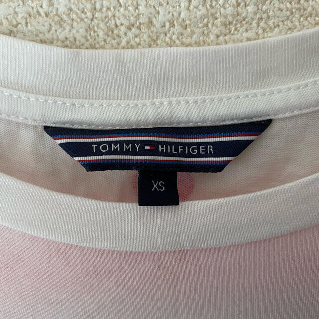 TOMMY HILFIGER(トミーヒルフィガー)のTOMMY HILFIGER トミー　Tシャツ レディースのトップス(Tシャツ(半袖/袖なし))の商品写真