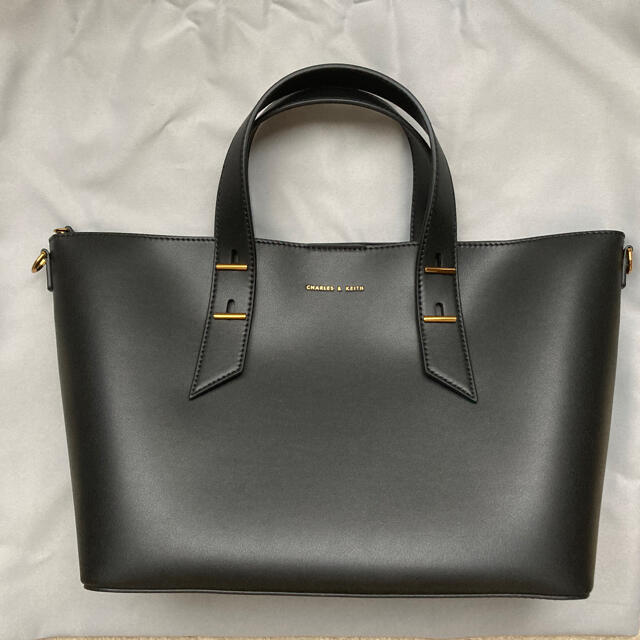 Charles and Keith(チャールズアンドキース)の【CHARLES & KEITH】トートバッグ レディースのバッグ(トートバッグ)の商品写真