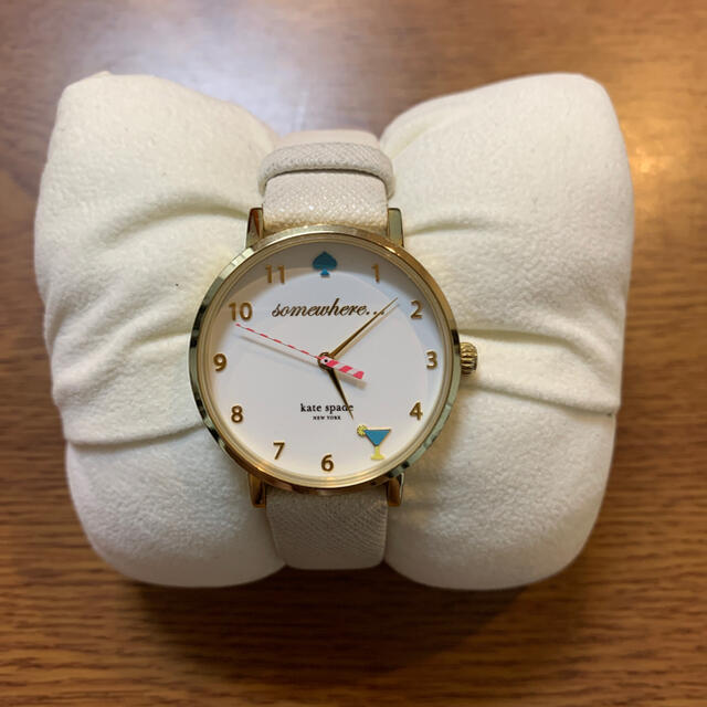 kate spade new york(ケイトスペードニューヨーク)の【最終値引！】ケイトスペード　腕時計 ホワイト  レディースのファッション小物(腕時計)の商品写真