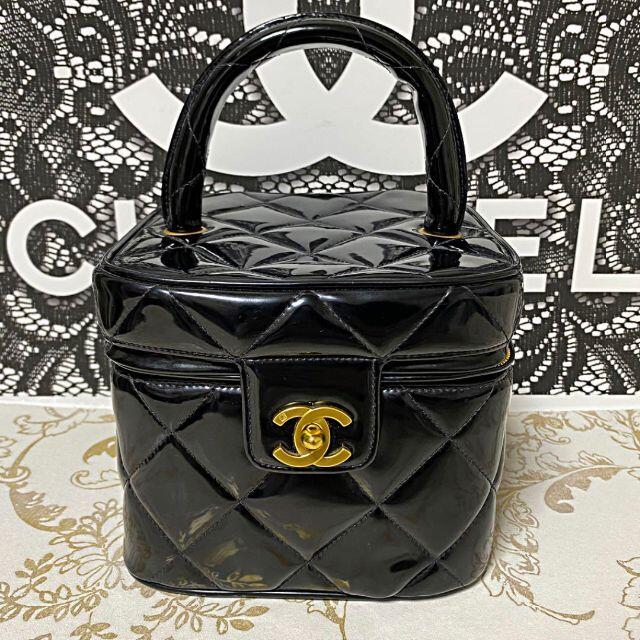 CHANEL エナメル バニティ バッグ