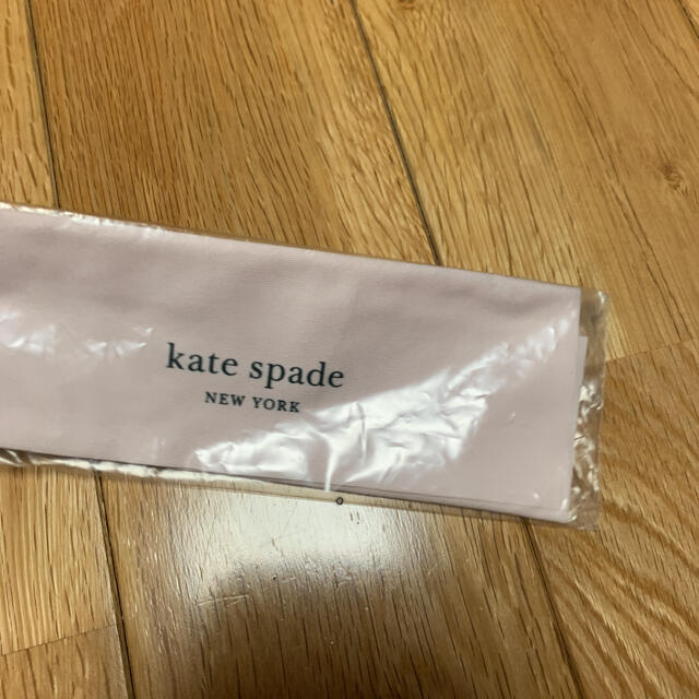 kate spade new york(ケイトスペードニューヨーク)のｹｲﾄｽﾍﾟｰﾄﾞ 眼鏡拭き　 レディースのファッション小物(その他)の商品写真