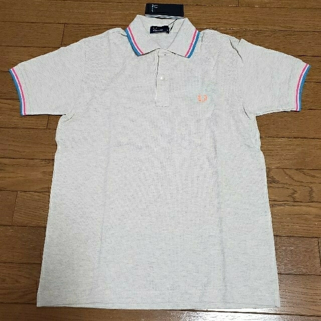 FRED PERRY(フレッドペリー)の【未使用】FRED PERRY　メンズM　ポロシャツ メンズのトップス(ポロシャツ)の商品写真