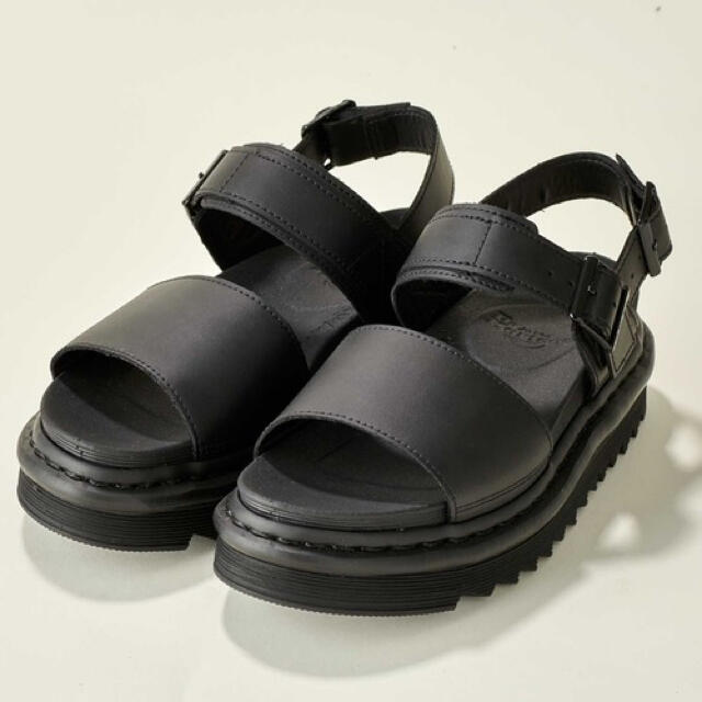 Dr.Martens(ドクターマーチン)の【Dr.Martens/ドクターマーチン】 VOSS 厚底レザーサンダル レディースの靴/シューズ(サンダル)の商品写真