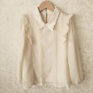 ジルバイジルスチュアート(JILL by JILLSTUART)のお上品♡襟元刺繍付きブラウス(シャツ/ブラウス(長袖/七分))