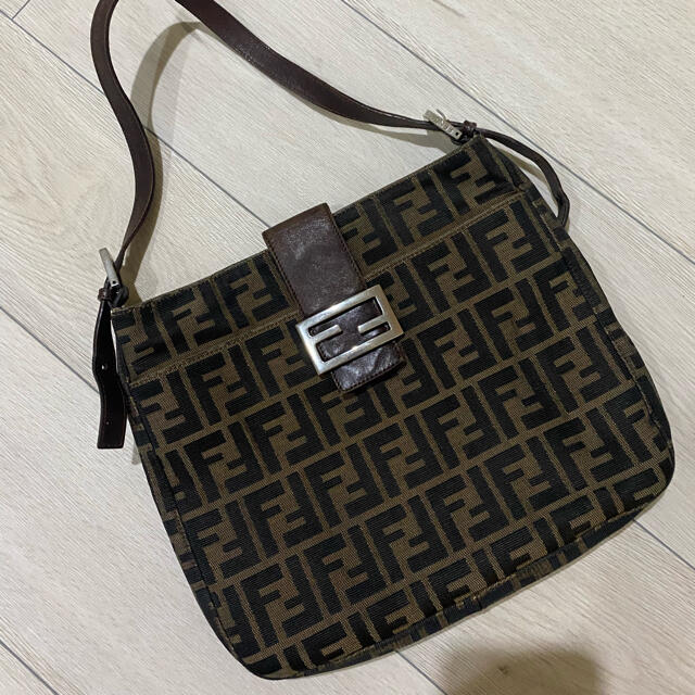 fendi バッグ