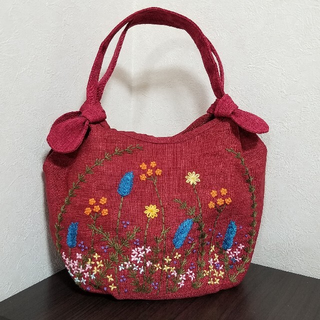 ハンドメイド　刺繍トートバッグ