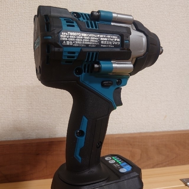 マキタ　40V　新品　充電式インパクトレンチ　TW007G