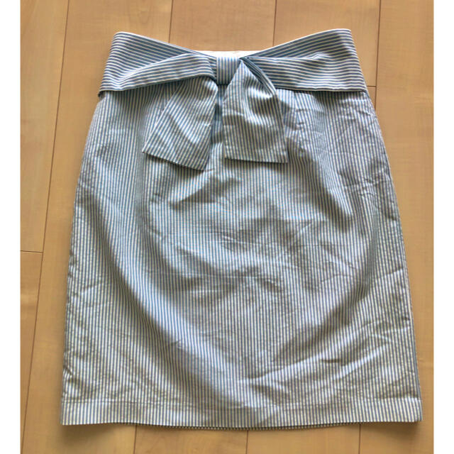 PATTERN fiona(パターンフィオナ)の夏にピッタリ★ストライプタイトスカート（白×水色） レディースのスカート(ひざ丈スカート)の商品写真