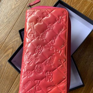 シャネル(CHANEL)のシャネルエナメルファスナー付き長財布(長財布)