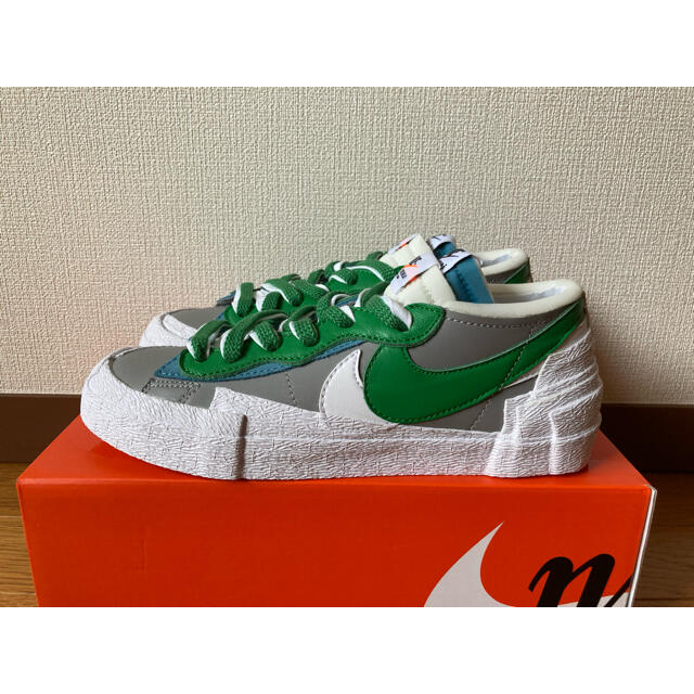 sacai(サカイ)のNIKE x sacai ブレーザーLOW Classic Green 24cm レディースの靴/シューズ(スニーカー)の商品写真