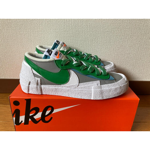 sacai(サカイ)のNIKE x sacai ブレーザーLOW Classic Green 24cm レディースの靴/シューズ(スニーカー)の商品写真