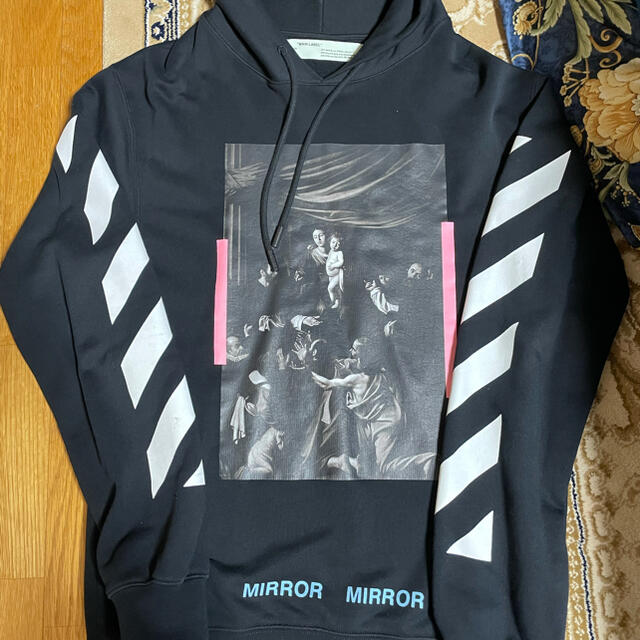 off-white パーカー　caravaggio