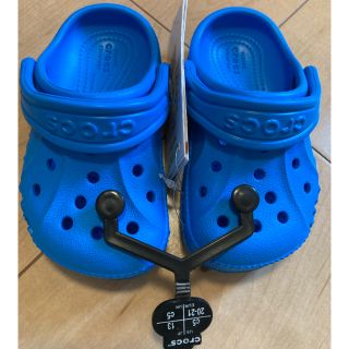 クロックス(crocs)のクロックス サンダル キッズ 13センチ 新品未使用(サンダル)