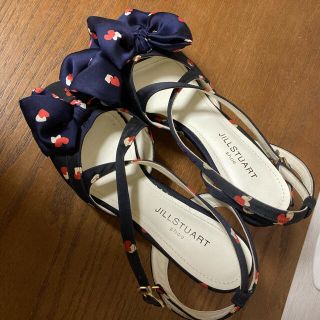 ジルスチュアート(JILLSTUART)のジルスチュアート　サンダル(サンダル)